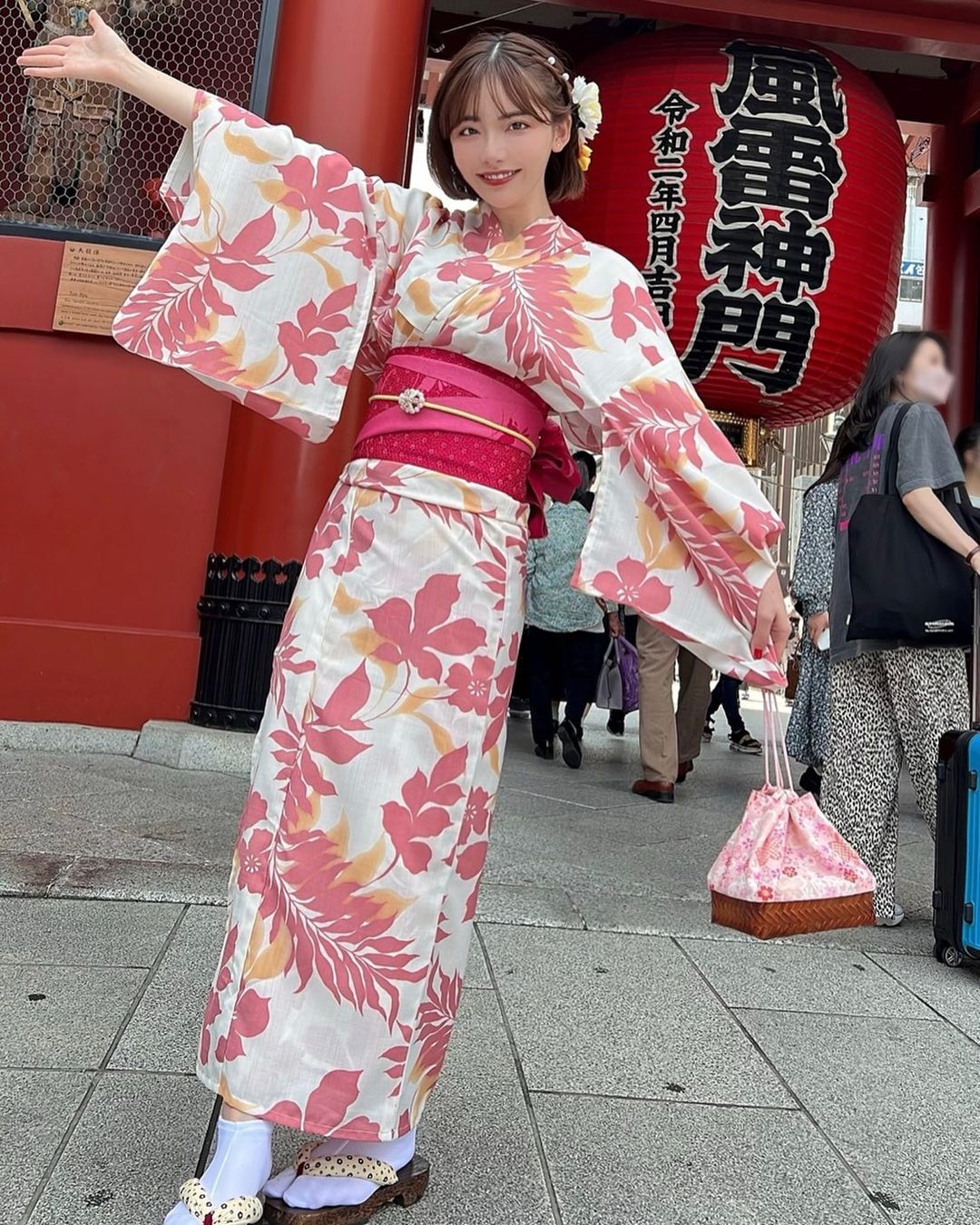 AV霸主深田えいみ(深田咏美)也要斜杠！拍片之余猛健身，巨乳细腰战力超强！-图片9