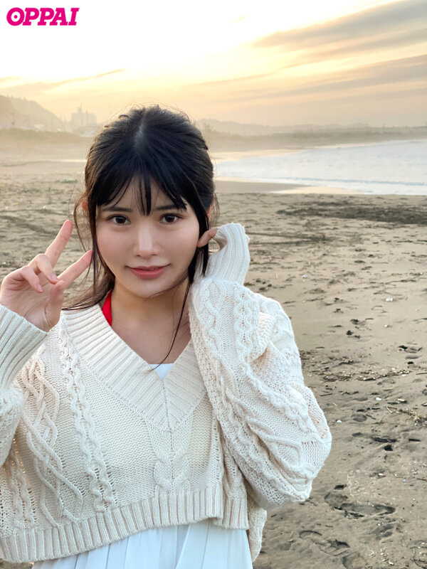 J罩杯神乳写真女星「樱茉日」下海了，「巨乳晃动」害羞到湿了！-图片4