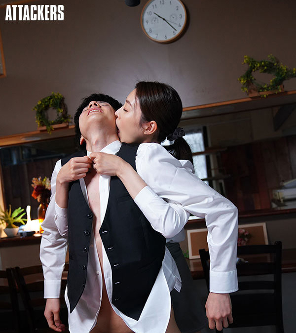 夏目彩春作品ADN-399发布！夜班人妻好想做爱，打工仔弟弟自己送上门当然要吃-图片4