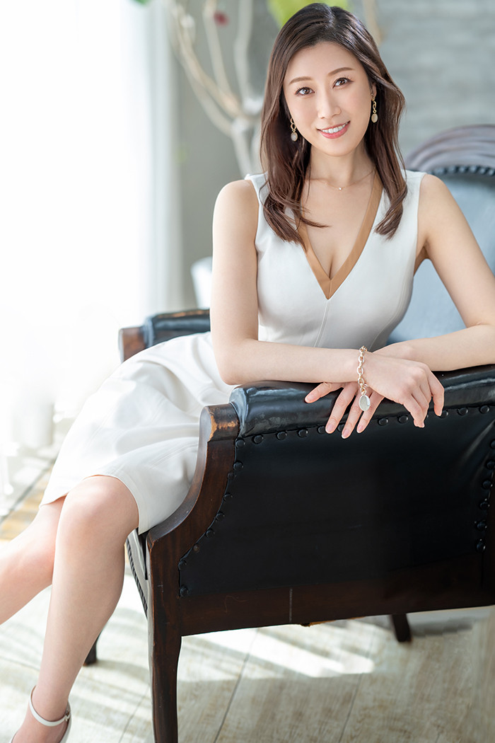 冨永ののか(冨永乃乃花)作品DTT-078发布！美脚美乳美鲍鲍！国际线空姐沉迷于日本男优的棒子下了！-图片2