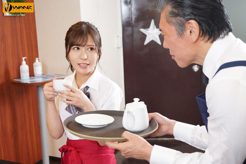 乃木絢愛(乃木绚爱)作品WAAA-257发布!没礼貌的打工妹被咖啡厅店长下媚药!变成顺从的小性奴!-图片3