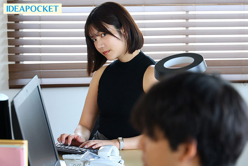 楓カレン(枫花恋)作品IPZZ-261发布！女上司专门狩猎已婚男，狂吸男员工下体！-图片3