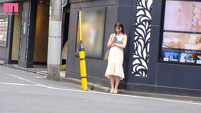 夢川ほの香(梦川穗乃香)出道作品MOER-002发布！想在床上被玩烂！超级M的她被男优打屁屁，掐脖！-图片2