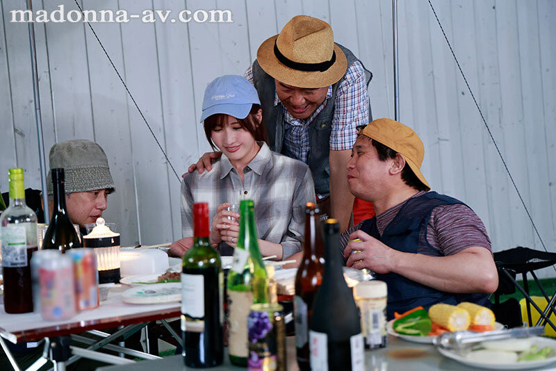藤森里穂(藤森里穗)作品JUR-010发布！移籍Madonna！她在帐篷里被玩弄！-图片4