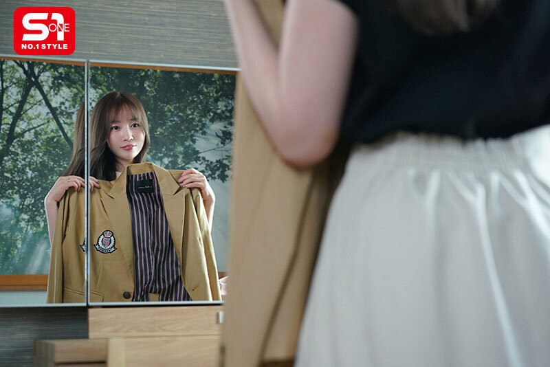 夢乃あいか(梦乃爱华)作品SONE-592发布!换上姪女的学生服⋯她让暗黑杰伦大木兄炸裂!-图片2