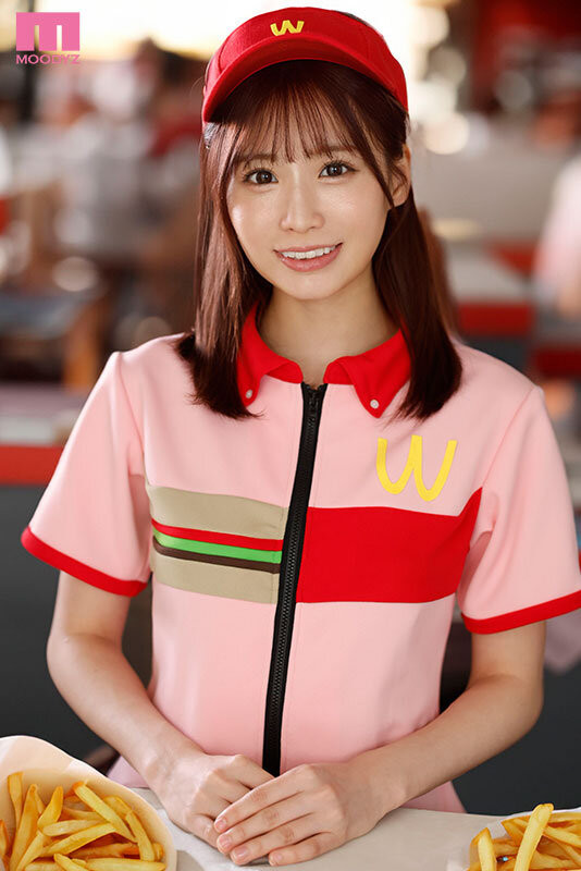 未歩なな(未步奈奈)作品MIMK-201发布！最强漫画原著改编！她打工被狼欺！-图片2