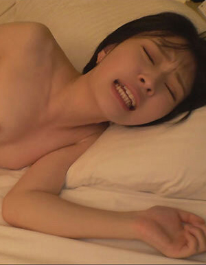 小松本果出道作品IPSE-012发布！为了研究NTR的心理变化、她来到AV界当女优写毕业论文！-图片5