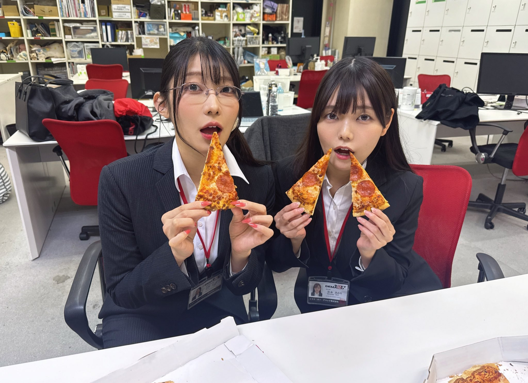 松永あかり(松永明里)、守屋よしの(守屋芳乃)共演作品SDJS-339发布!11月共演天花板!两大女子社员合体啦!-图片7