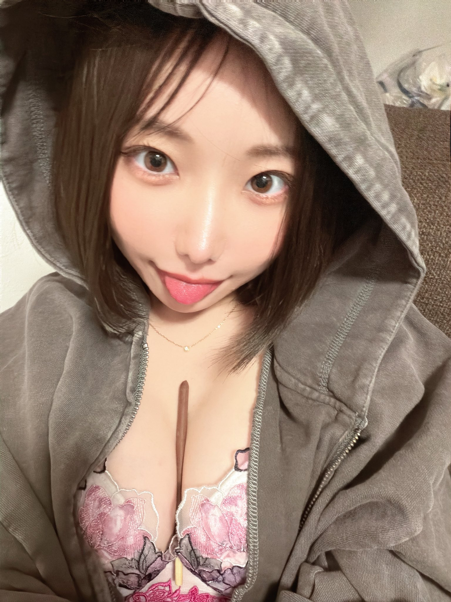 絵恋空(绘恋空):真正的吞精饮尿后,我拉肚子了。-图片1