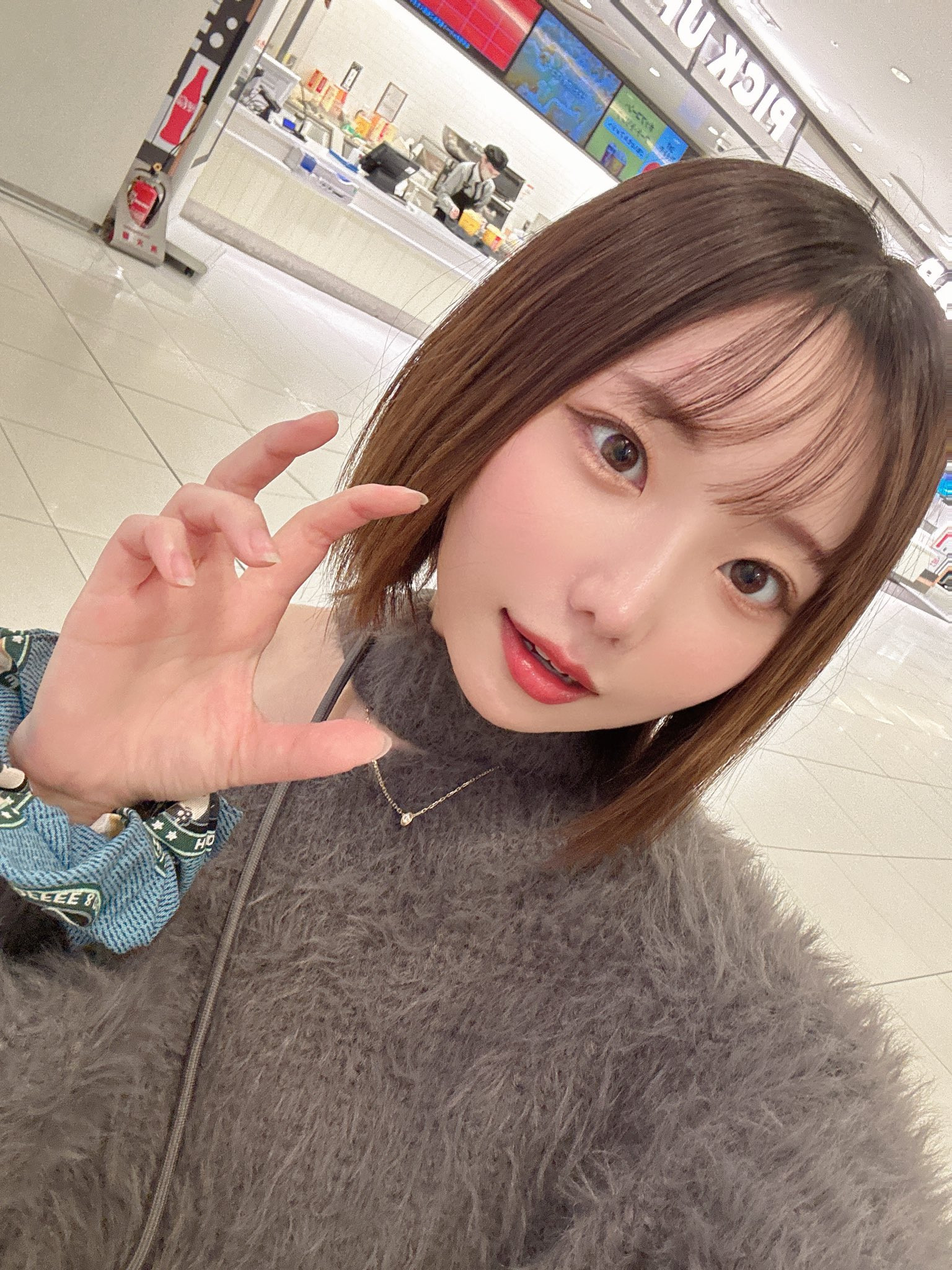 被虐童新闻刺激到⋯絵恋空(绘恋空)自爆童年的悲惨回忆!-图片3